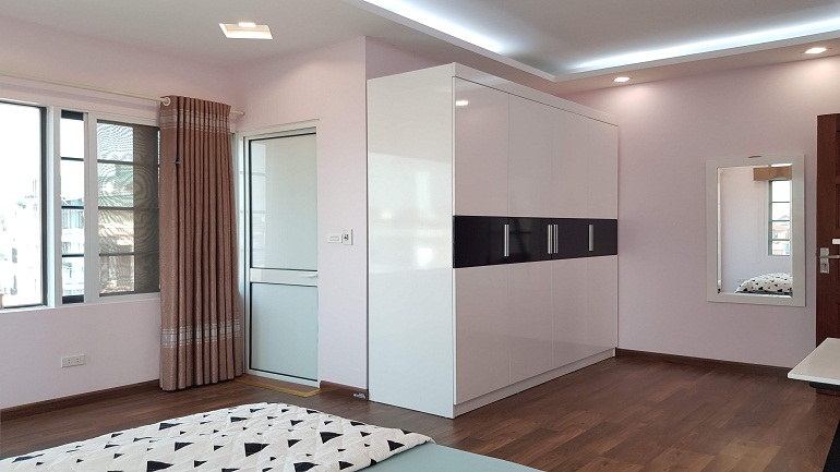 Cho thuê căn hộ dịch vụ tại Văn Cao, Ba Đình, 85m2, 2PN, đầy đủ nội thất hiện đại