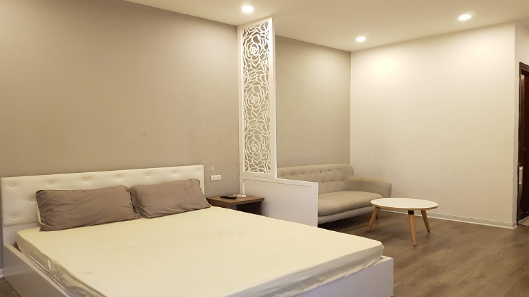 Cho thuê căn hộ dịch vụ tại Đội Cấn, Ba Đình, 30m2, 1PN, đầy đủ nội thất mới hiện đại