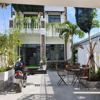 Cần tiền gấp bán nhà mới xây đường Nguyễn Huệ