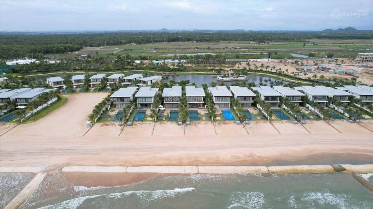 Chính chủ bán Beach Front Villa 4PNMelia Hồ Tràm phase 2. LH 0912357447