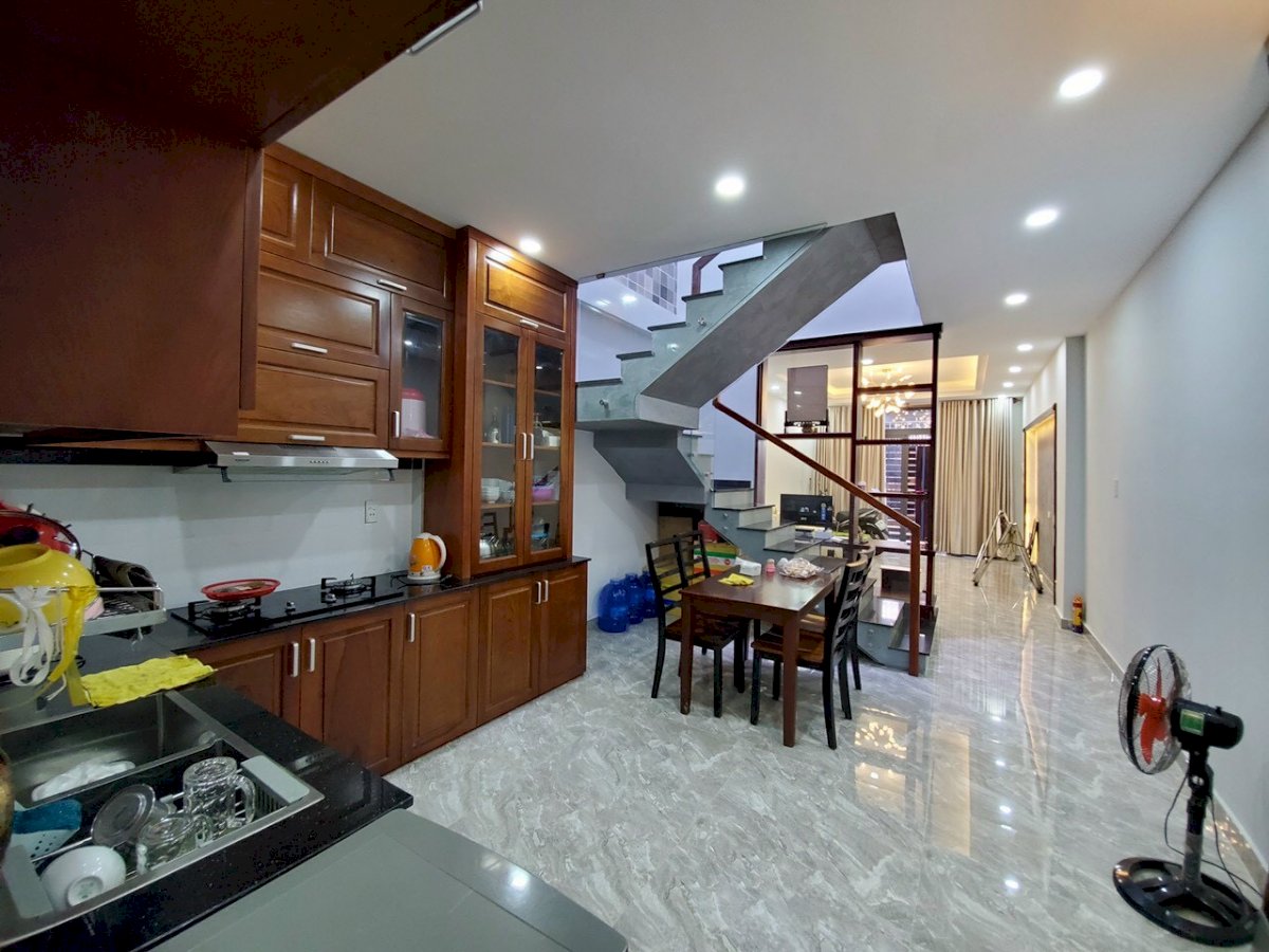 Hẻm 1 sẹc Lê Đình Thám, 4 x 15, 2 lầu, 60m2, giá 8.5 tỷ Tân Phú
