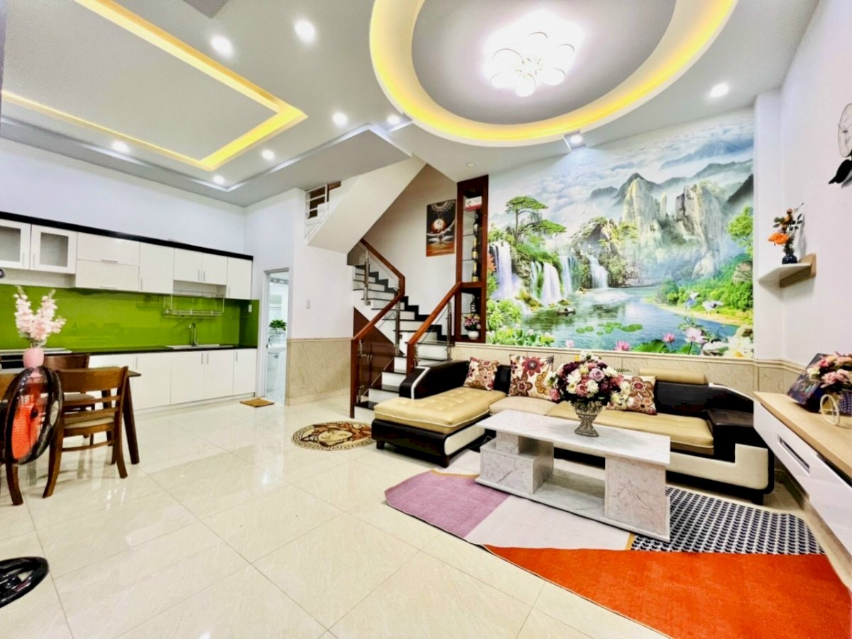 Nhà đẹp Nơ Trang Long, 6 x 7m, 3 lầu, khu yên tĩnh, Bình Thạnh