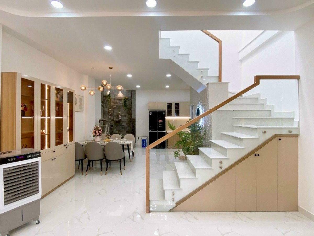 Nhà 1 lầu BTCT 5x10m, 2PN, Trần Quý Cáp, Bình Thạnh, 5.8 tỷ