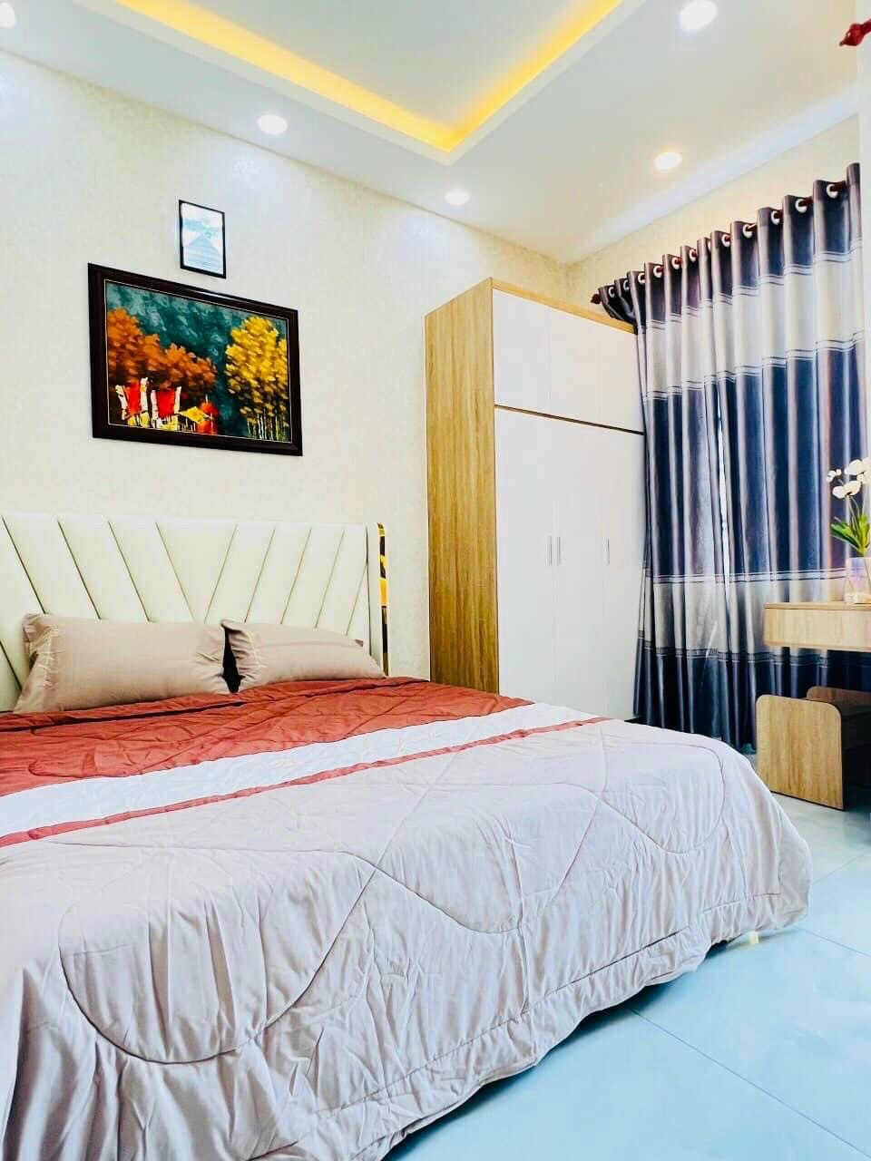 (Phú Nhuận) hẻm 3.5m, 3.6m x 12m, 3 lầu, Phan Đình Phùng, 6.4 tỷ