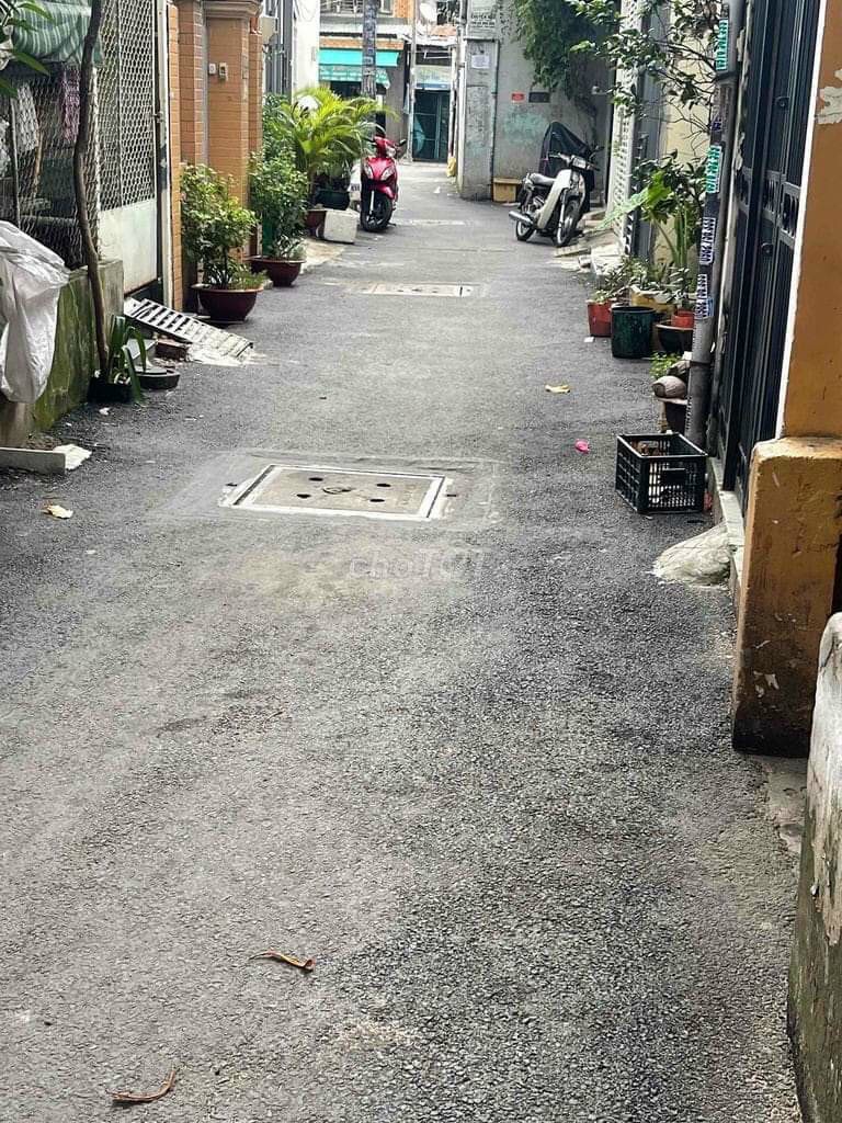 (Tân Bình) 2 lầu, Trương Công Định, 4 x 11m, chỉ 5.8 tỷ, nhà đẹp