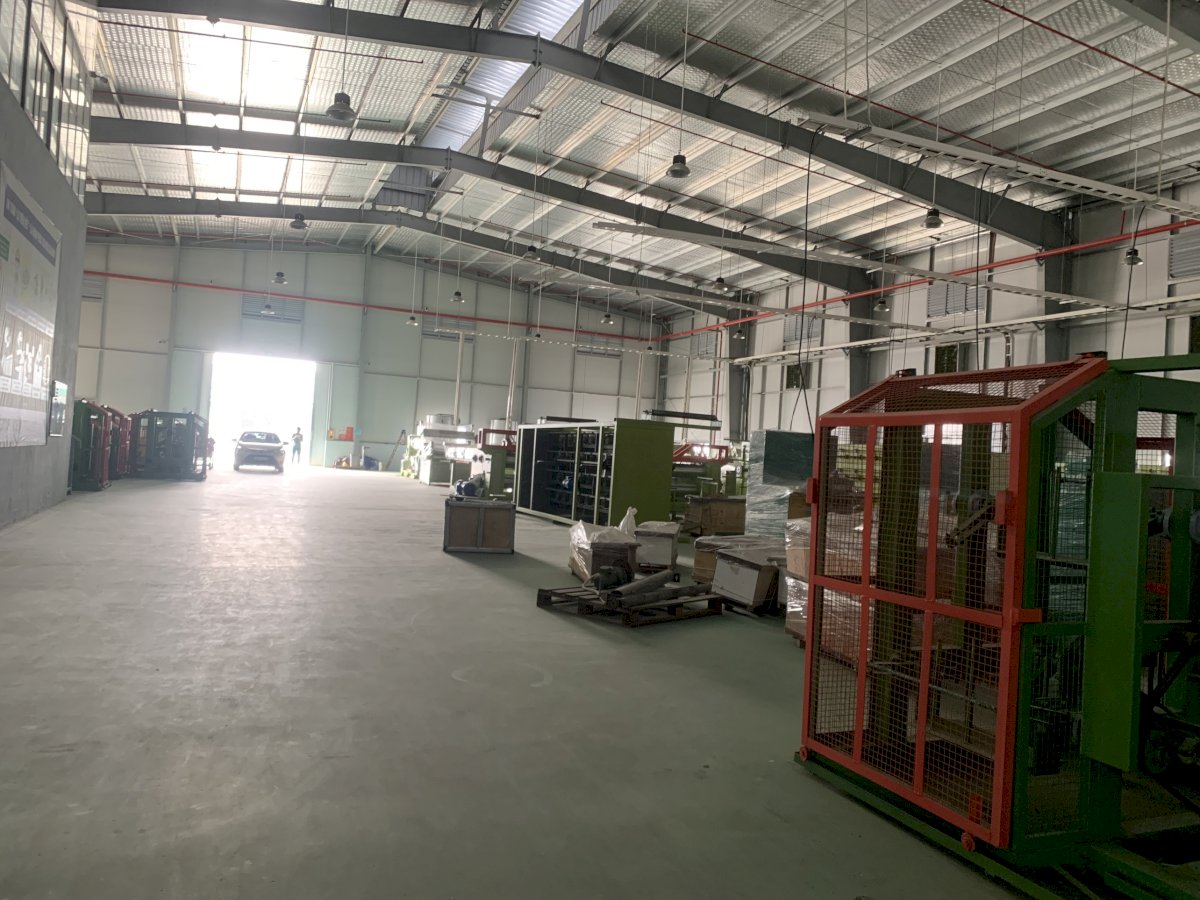 Chuyển nhượng nhà máy tại Việt Yên ,Bắc Giang DT 1ha đã có nhà máy mới xây dựng ,hệ thống PCCC tự động. Lh 0988 457 392