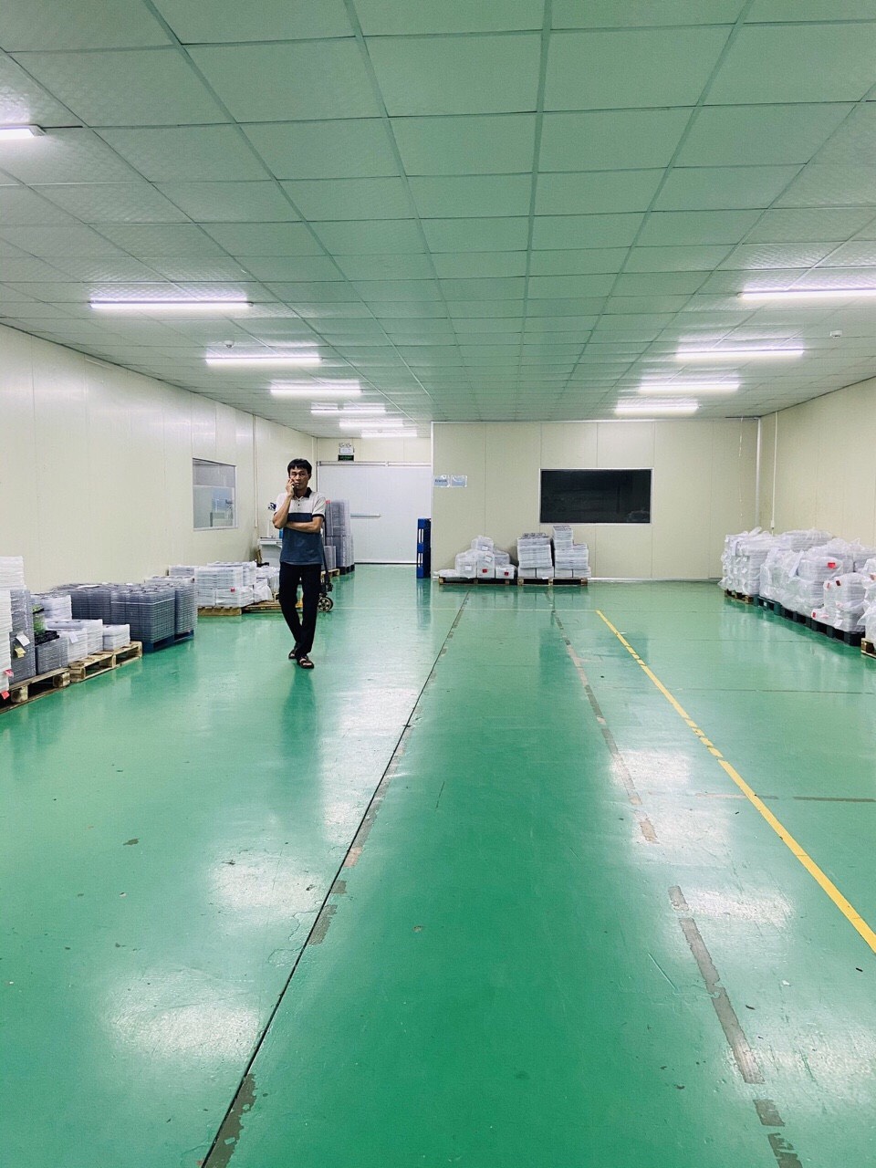 Chuyển nhượng nhà máy tại Yên Dũng Bắc Giang, dt 2.5ha đất đã có sẵn 7100m2 xưởng, đặc. LH 0988 457 392