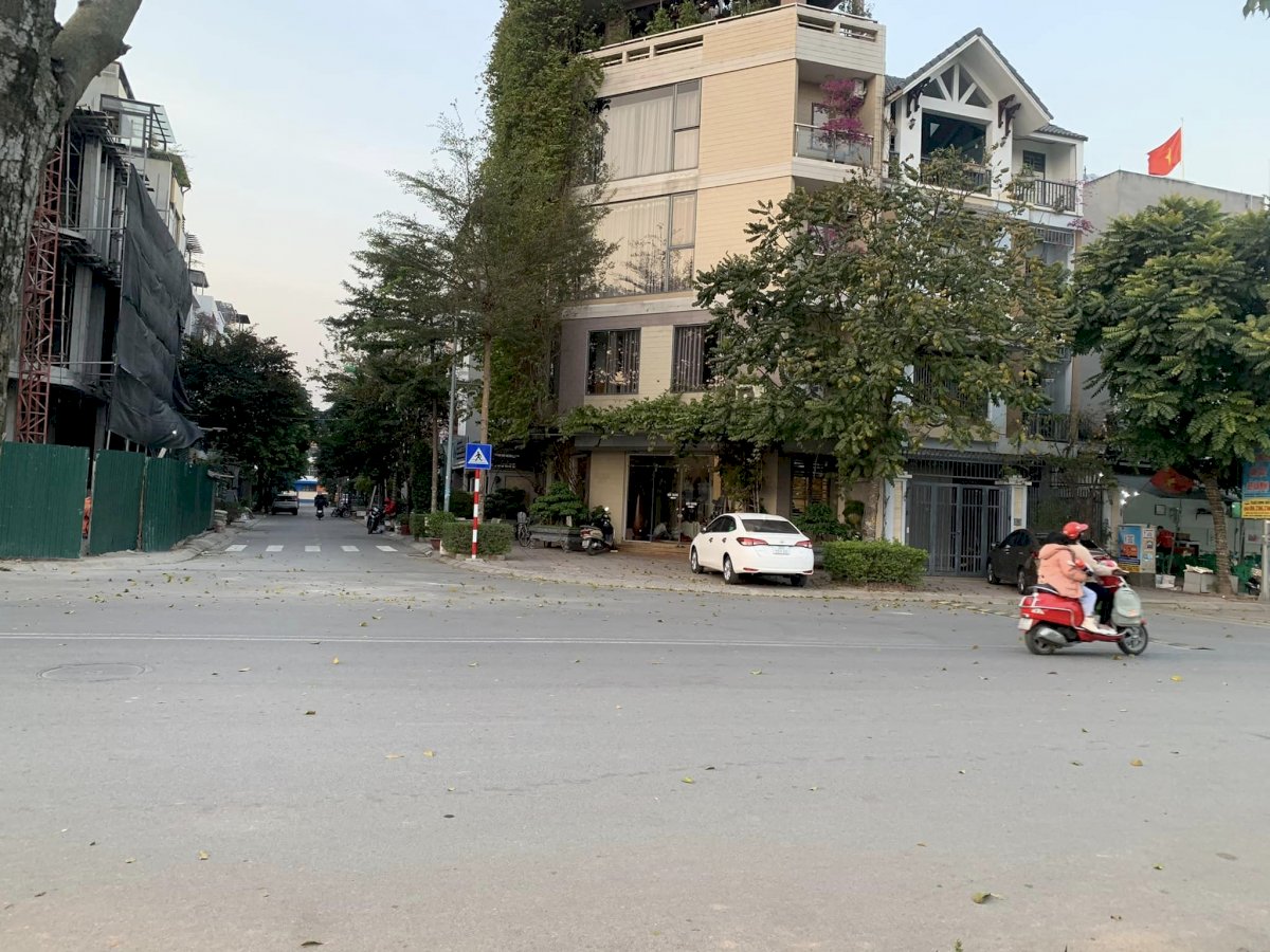 Đất đấu giá Việt Hưng, Long Biên, 80m, phân lô bàn cờ, ô tô tránh, 10.x tỷ