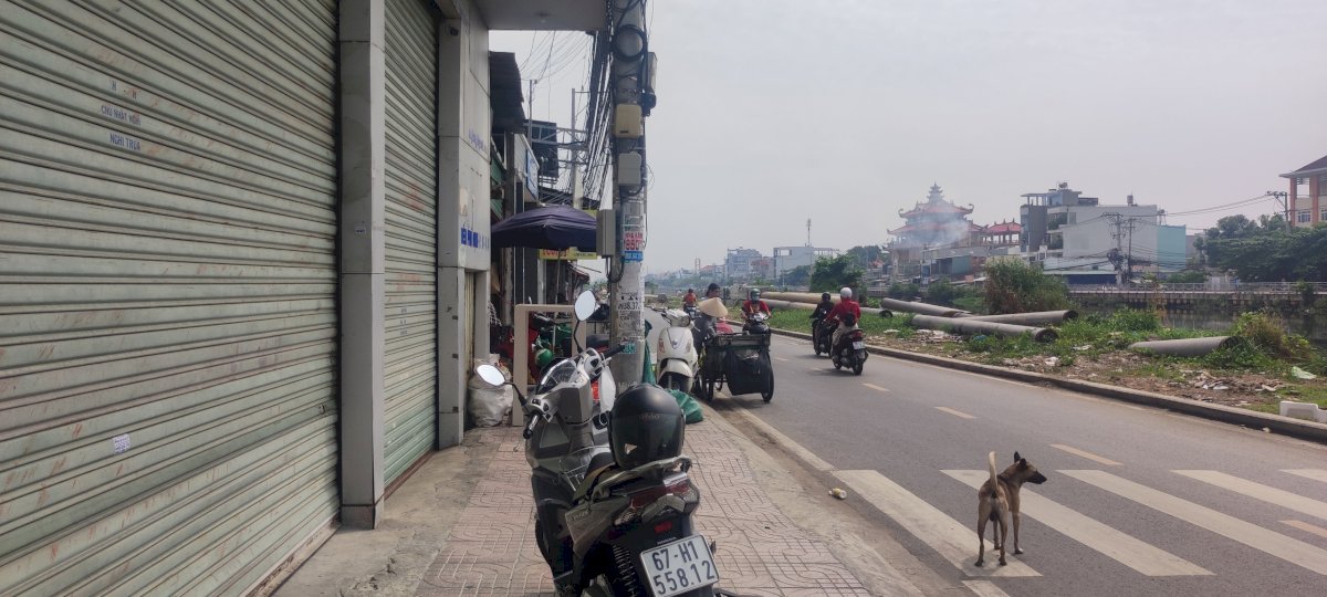 Cho thuê kho và nhà diện tích sử dụng 700m2 mặt tiền đường Phú Định, Phường 16, Quận 8, TP.HCM