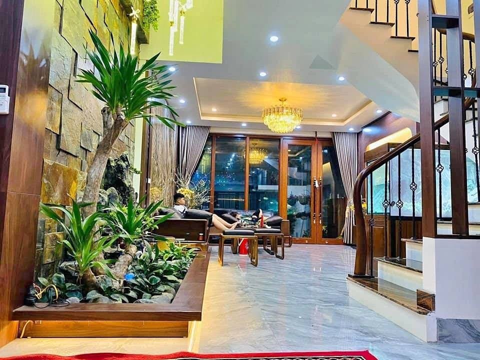 SIÊU PHẨM NHÀ ĐẸP PHỐ PHÁO ĐÀI LÁNG 52M2, 5T, Ô TÔ ĐỖ, 20M RA PHỐ, NHÀ CHỦ TỰ XÂY 6,3 TỶ.