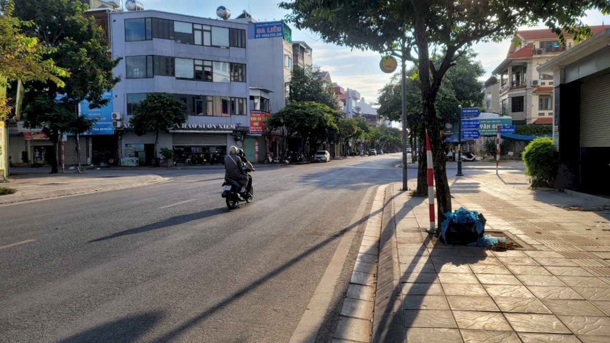 Bán đất phân lô mặt phố Việt Hưng, Long Biên, 331m, rộng 11.7m, kinh doanh, 64 tỷ 9