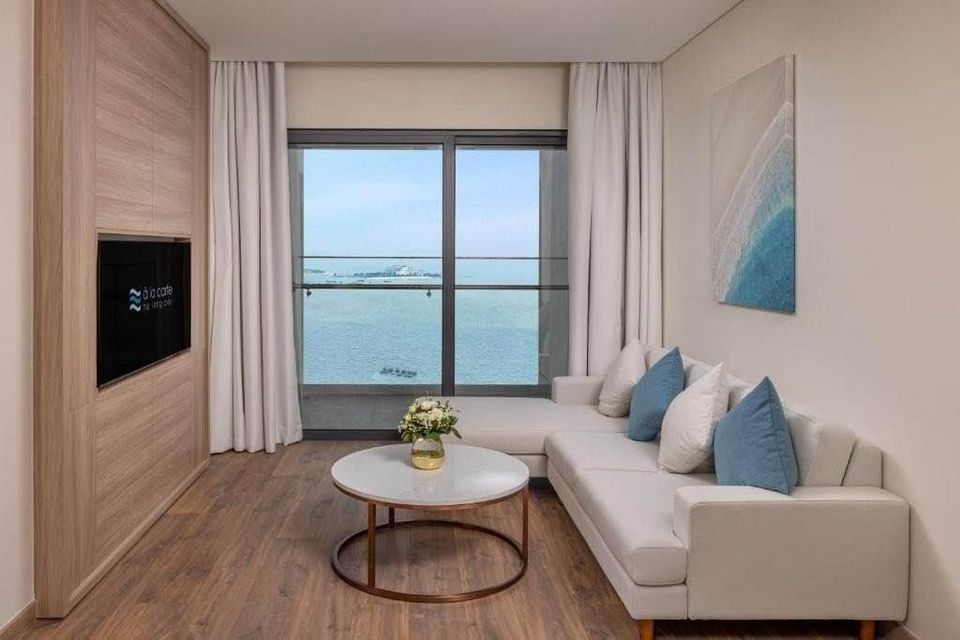 Bán căn hộ 2PN 2vs 75,6m² full nội thất chung cư Alacarte mặt biển trung tâm Bãi Cháy, Hạ Long.