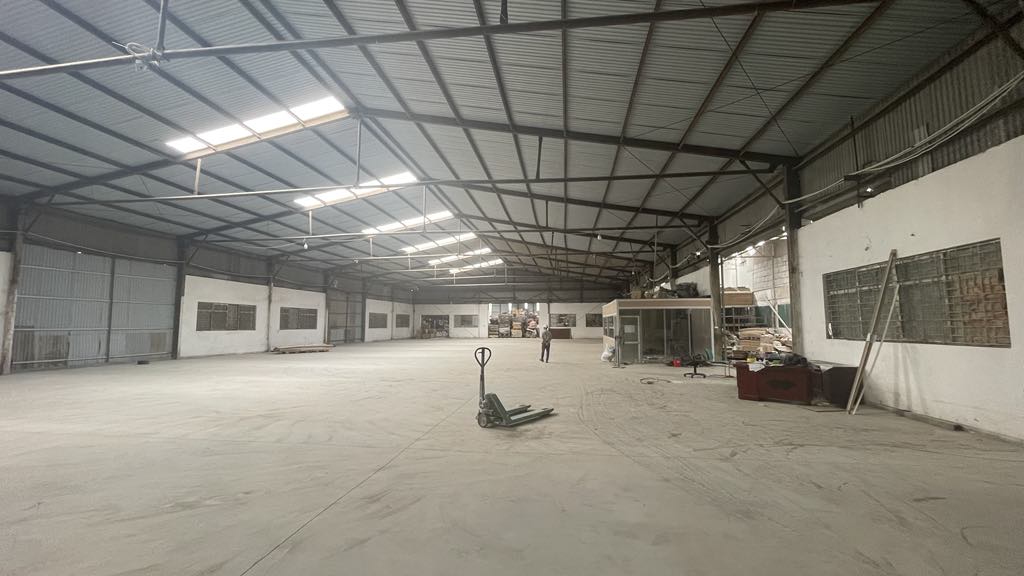 Cho thuê kho xưởng 1000m2 và 1600m2 giá 65k/m2 mặt đường Đại Lộ Thăng Long Cách TT Hà Nội 13km