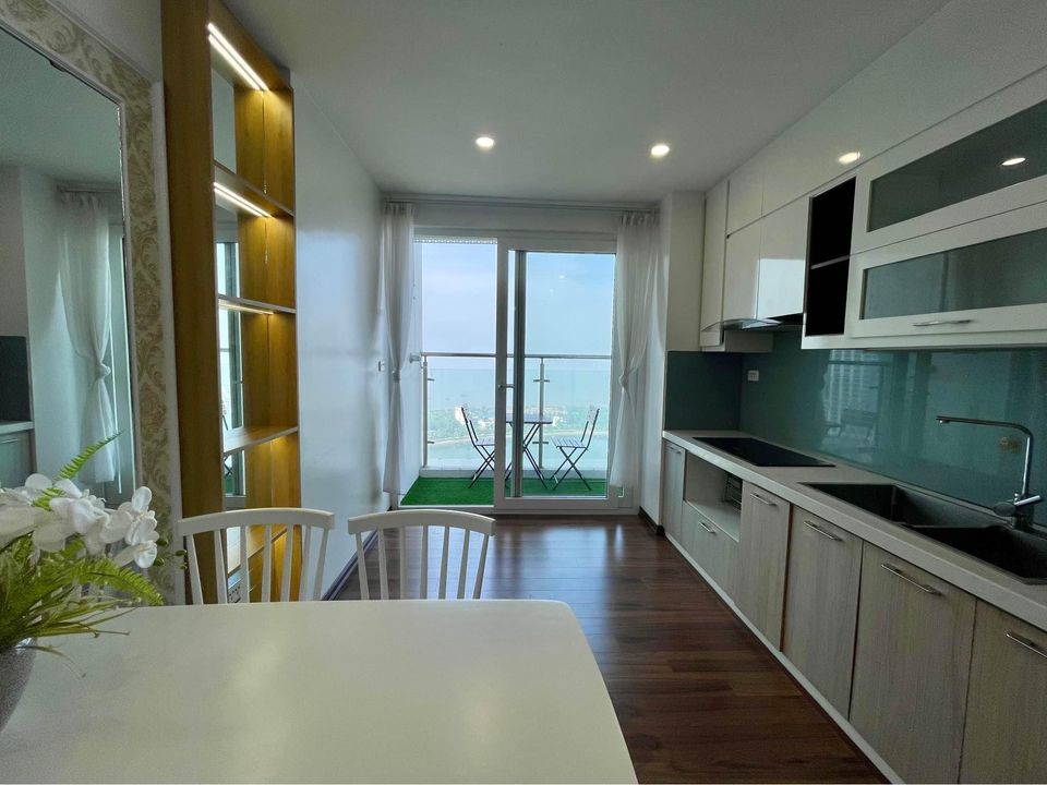 Do chuyển định cư nên cần bán căn hộ 2Pn 68m2 View Biển trung tâm du lịch Bãi Cháy, Hạ Long.