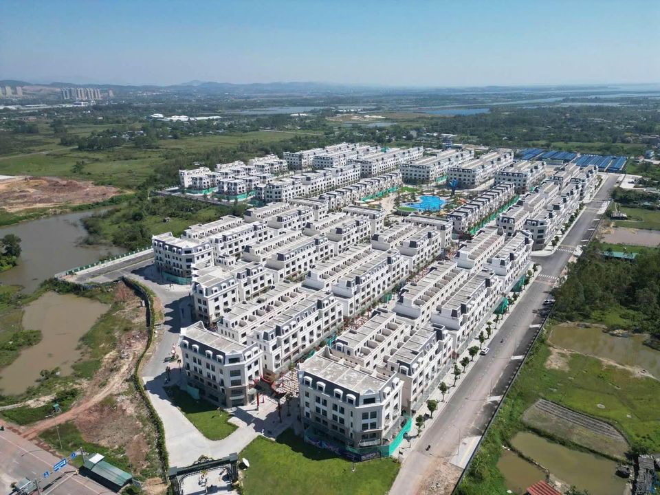 Suất ngoại giao Liền kề Vinhomes Móng Cái Golden Avenue, hỗ trợ ngân hàng: 3 năm không lãi, 4 năm không lo gốc.