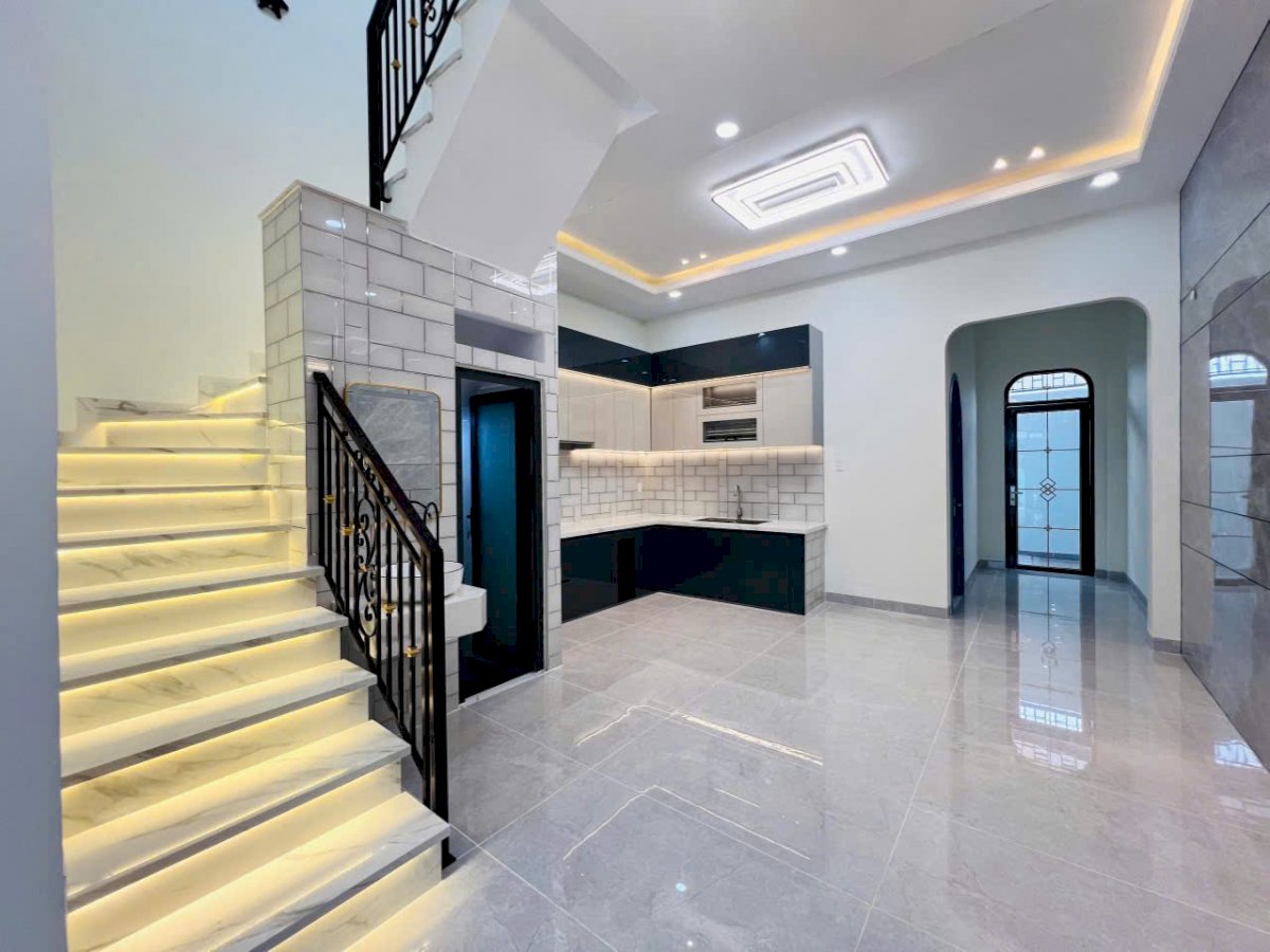 Nhà hẻm đep xã Tân Thạnh Đông, Củ Chi dt 100m2 1 lầu 3pn 3wc giá 3,75 tỷ