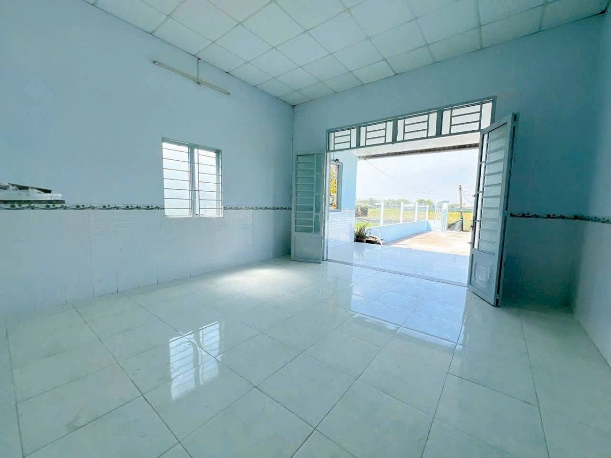 Nhà cấp 4 hẻm mới xây siêu rộng xã Phước Hậu, Cần Giuộc dt 240m2 2pn 1wc giá 1,15 tỷ