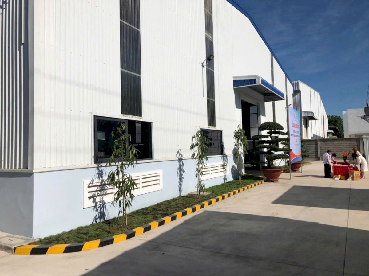 Nhà xưởng khu công nghiệp Đức Hòa 3, xã Đức Lập Hạ dt 2500m2 tiếp nhiều ngành nghề, giá 25,5 tỷ