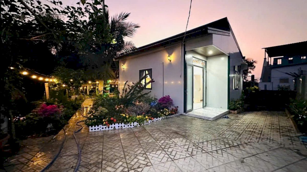 Nhà vườn mini dt 200m2 đất vườn xã Mỹ lộc, huyện Cần Giuộc có 2pn 1wc giá 1,45 tỷ