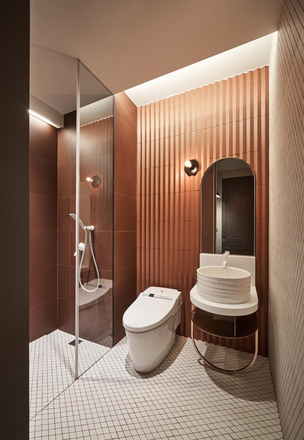 Phòng tắm được thiết kế theo phong cách bán cổ điển