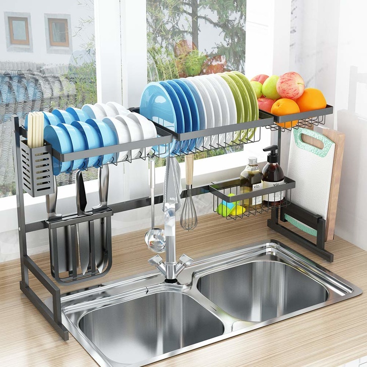 giá úp bát đĩa bằng inox đặt trên chậu rửa là vật dụng thông minh nên có trong căn bếp nhà bạn