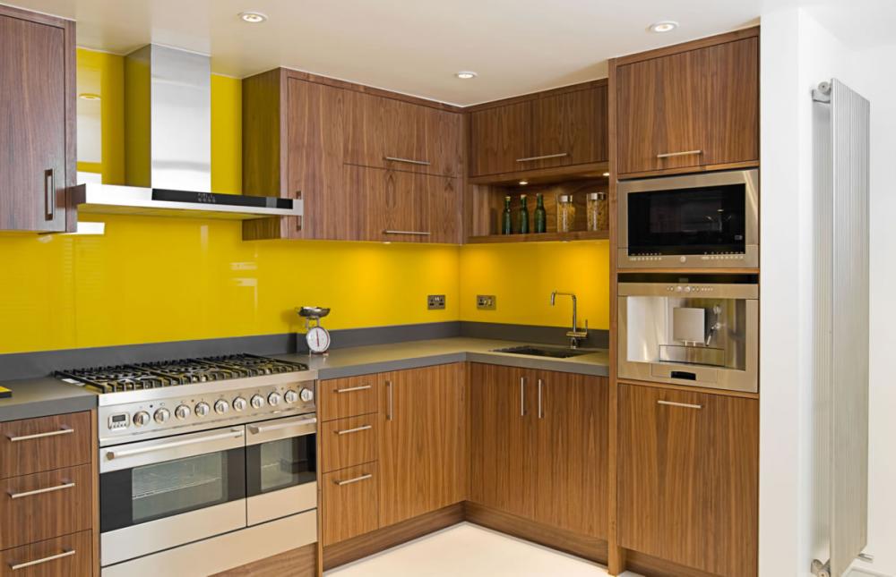 Sơn tường bếp đẹp sẽ tạo điểm nhấn cho căn hộ, đồng thời tăng thêm cảm hứng nấu nướng cho chủ nhà