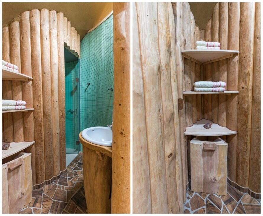 phòng tắm nhỏ xinh với tường ốp gỗ