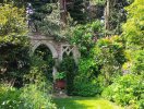 Khu vườn xinh đẹp được làm suốt 28 năm của ngôi nhà ở Anh