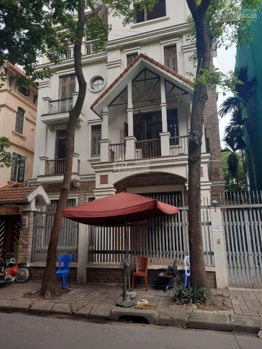 Nhà Nguyễn Thị Định, DT đất 225m2, xây dựng 120m2 x 4 tầng + tum, MT 12m