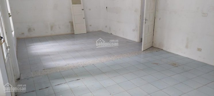 Cho thuê nhà mặt hồ Hoàng Cầu, DT 150m2 x 4 tầng, MT 9m, giá 55 triệu/tháng