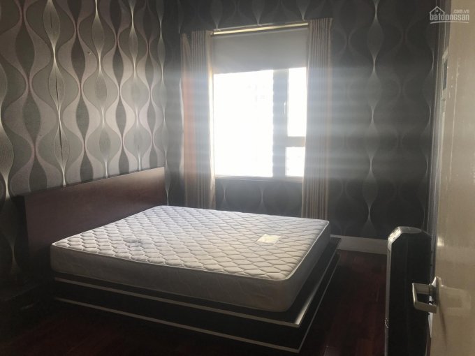 Bán nhanh căn hộ cao cấp Saigon Pearl 3 phòng ngủ 135m2 tháp Ruby 1 tầng cao thoáng mát, view sông