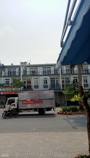 Cho thuê nhà phố 5x20 đúc 2 lầu dự án Phúc An City