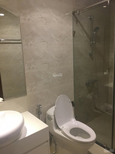 Bán CH Orient, Q4, DT 80m2, 2PN, 2WC, full NT có sổ hồng, LH: 090 333 5785