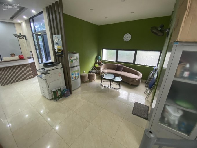 Cho thuê biệt thự ngõ 214 Nguyễn Xiển, Thanh Xuân DT sử dụng 100m2, 4 tầng, căn góc. Lh 0358189260