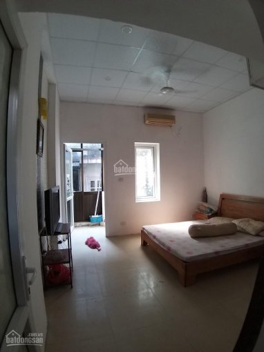 Cho thuê nhà riêng Nguyễn Thái Học 42m2 x 3 tầng, 9tr/th, nhà cách MP 15m, chia 3 phòng ngủ