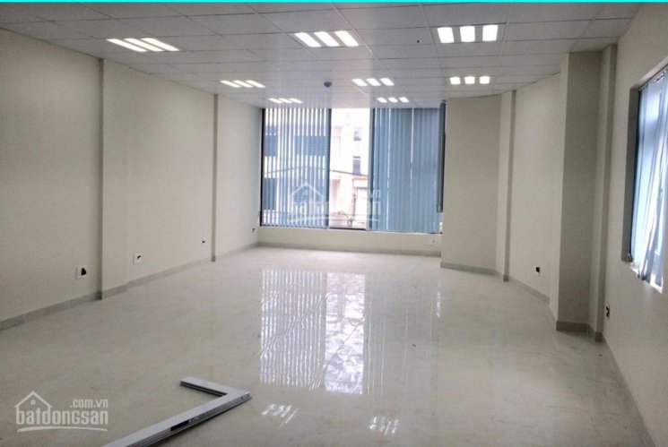 Văn phòng cho thuê giá rẻ quận Tân Bình, 20m - 50m2, có view hướng MT