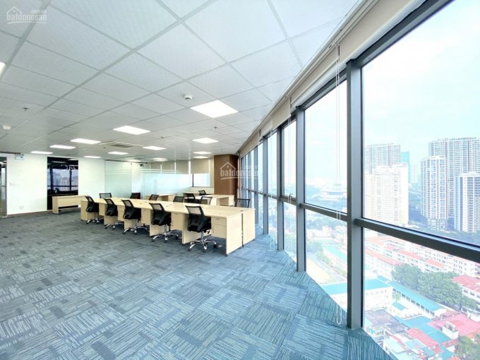 Cho thuê văn phòng phố Hàm Nghi, 300m2 giá thuê 45 triệu/tháng, MT view kính