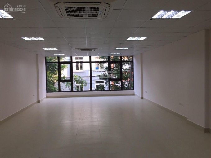 Cho thuê văn phòng phố Bùi Huy Bích gần quận ủy hoàng mai diện tích 100m2 x 6 tầng hầm, MT 6m