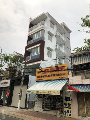 Cho thuê nhà 1 trệt 4 lầu mặt tiền Văn Công Khai, ngay ngã 6 chợ TDM