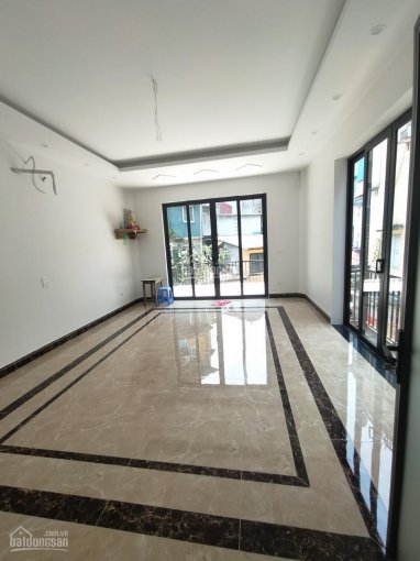 Cho thuê nhà riêng ngõ ô tô đường Nguyễn Trãi. DT 90m, 3,5 tầng, MT 6m, thông sàn, giá 28 triệu