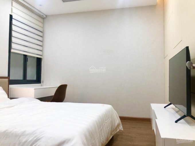 Bán căn hộ 86.54m2 3PN hướng ĐN view công viên Cầu Giấy, nội thất nhập khẩu