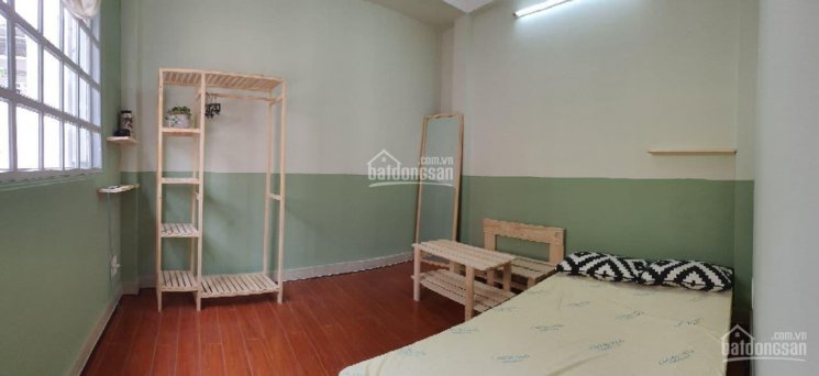 Phòng đẹp ngay đầu đường Nguyễn Văn Đậu, Quận Phú Nhuận, nội thất cơ bản, giá 3.3tr/th