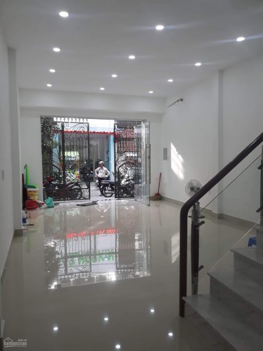 Nhà cho thuê mặt tiền 466A Lê Hồng Phong, Quận 10 gần vòng xoay Lý Thái Tổ