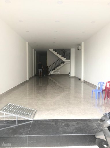 Nhà mới đẹp cho thuê! Trung tâm Quận 3 - Nhà mặt tiền hẻm Cao Thắng. LH 0931116390 chị Trúc