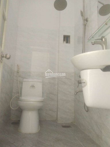 Phòng sạch có ban công thoáng mát WC riêng