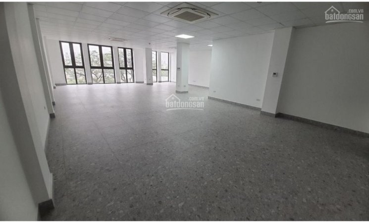 Cho thuê văn phòng tại Thái Lâm Building 280m2 giá cực kỳ ưu đãi trong mùa dịch chỉ 43tr/tháng