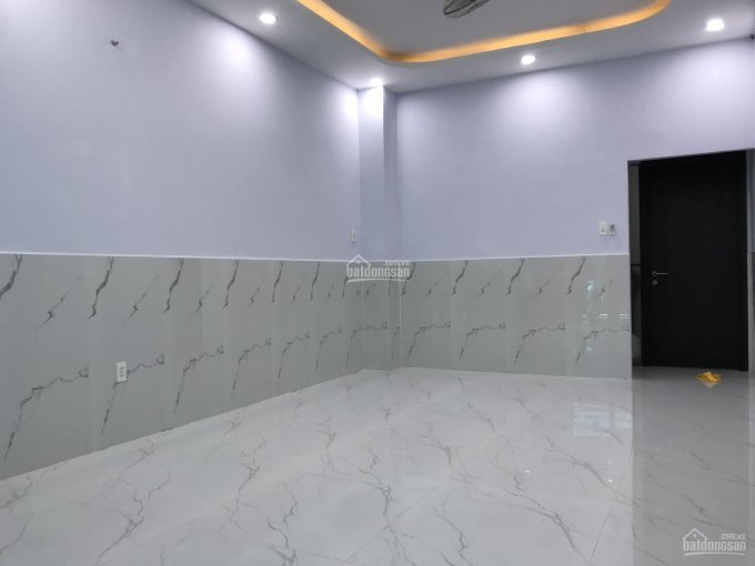 Văn phòng mới 45m2 mặt tiền Hoa Cúc, ngay cây xăng Phan Xích Long, LH Minh 0905.130.620