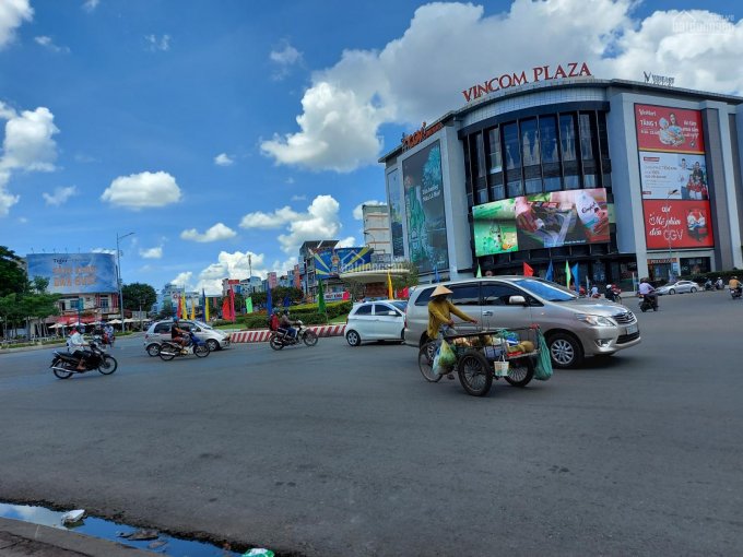 Mặt tiền chiều ngang 14m đường Hùng Vương, đoạn trung tâm nhất thành phố Cần Thơ