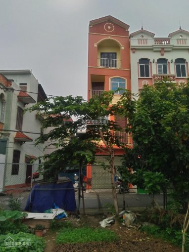 Cho thuê nhà 5 tầng cách cổng Nam An Khánh 200m đường 40m
