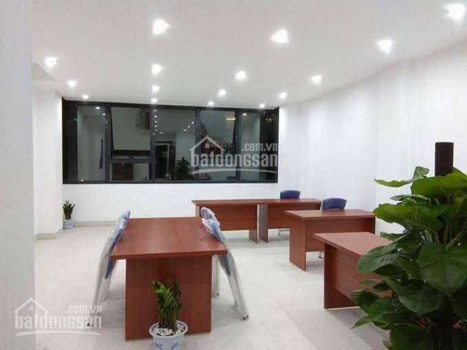 Cho thuê văn phòng 50m2 - 55m2 tòa nhà Up-Office số 2 Phùng Chí Kiên, gần Tràng An Complex, SD ngay